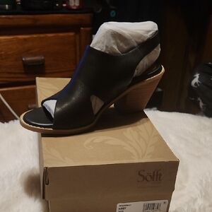 Black Women's Heeled Sandals